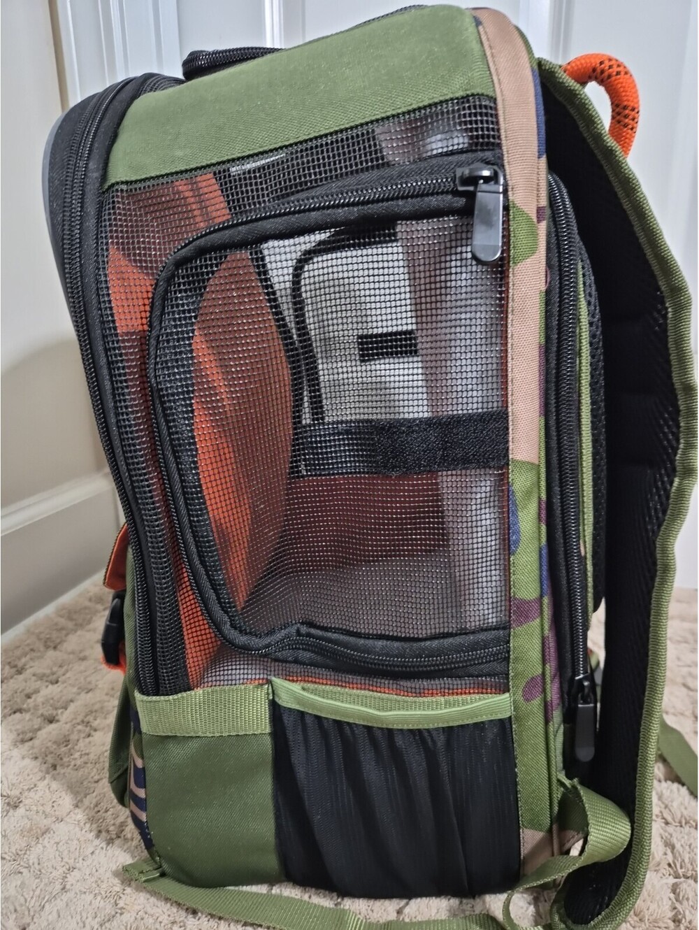 Roverlund Ready-for-Adventure Pet Backpack Black Yellow Up to 25 lb Airline - Picture 4 of 9